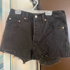 Levi’s short shorts